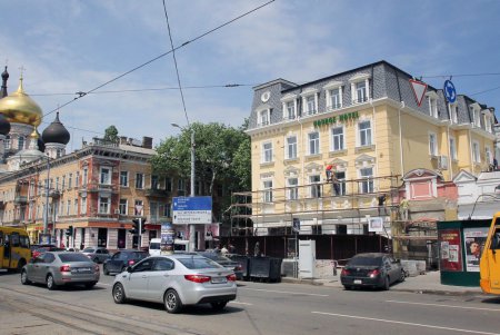 Напротив Железнодорожного вокзала (фоторепортаж)