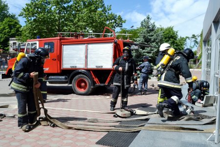  Одесские энергетики с пожарными «играли» с огнем (фото)