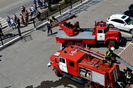  Одесские энергетики с пожарными «играли» с огнем (фото)