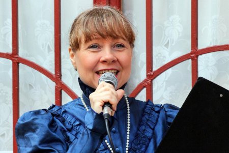 В Одесе открыли памятник бабушке (фоторепортаж)