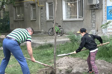 В Малиновском районе Одессы в субботу прописали два десятка красавиц (фото)