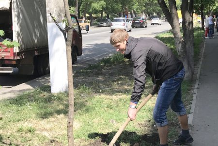 В Малиновском районе Одессы в субботу прописали два десятка красавиц (фото)