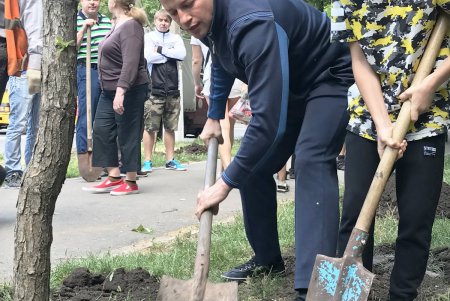 В Малиновском районе Одессы в субботу прописали два десятка красавиц (фото)