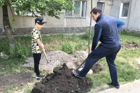 В Малиновском районе Одессы в субботу прописали два десятка красавиц (фото)