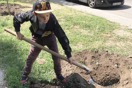 В Малиновском районе Одессы в субботу прописали два десятка красавиц (фото)