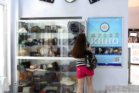 Без года век проплыл сегодня парусник творческой жизни одесского синема (фоторепортаж)
