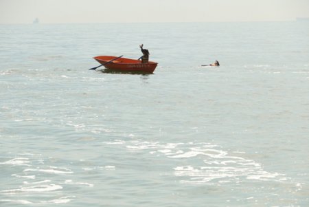 Одесские спасатели на воде показательно учились (фото)