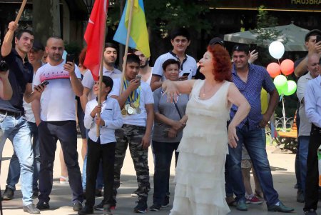 Одесситы прямо на Дерибасовской смогли побывать в Азербайджане (фоторепортаж)