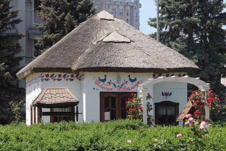 Одесская «хата Саакашвили» может освободить территорию (фоторепортаж) 