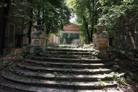 В Одессе решают как перестраивать Дворец моряков (фоторепортаж)