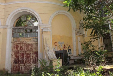 В Одессе решают как перестраивать Дворец моряков (фоторепортаж)