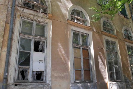 В Одессе решают как перестраивать Дворец моряков (фоторепортаж)