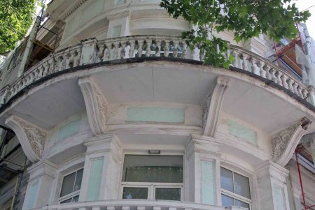 В Одессе реставрируют историческое здание в центре (фоторепортаж)
