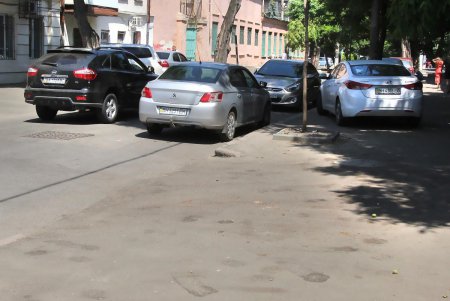 Улица Заславского поменяет имя (фоторепортаж)