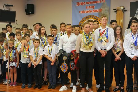 Мэр Одессы поздравил украинских тайбоксеров (фоторепортаж)