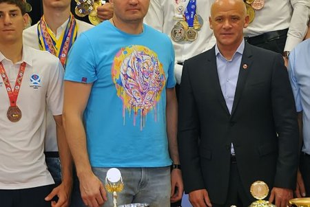 Мэр Одессы поздравил украинских тайбоксеров (фоторепортаж)