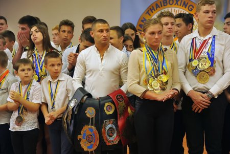 Мэр Одессы поздравил украинских тайбоксеров (фоторепортаж)