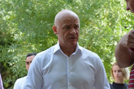 Мэр Одессы проинспектировал работы в парке Победы (фоторепортаж)