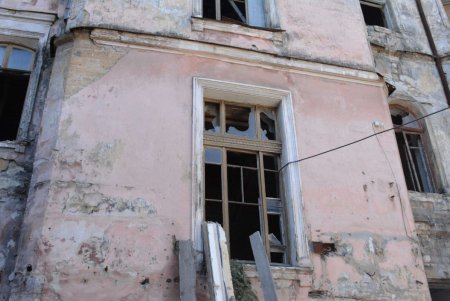 Начались работы по восстановлению Дома Руссова (фоторепортаж)