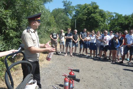 Одесские спасатели потушили учебный пожар на «Ланжероне» (фото)