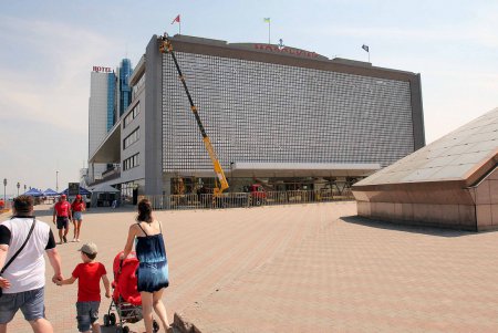 Морвокзал у нас теперь просто кинетический (фоторепортаж)