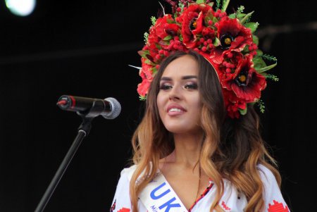 Таки хочу в Одессу: красота и женские чары стали шикарным украшением праздничного вечера (фоторепортаж) 