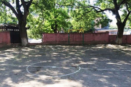Бывшее Городское девичье училище наводит красоту (фото)