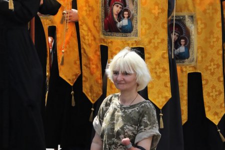 По улицам Одессы пронесли чудотворный образ Небесной Покровительницы Причерноморского края (фоторепортаж)