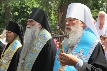 По улицам Одессы пронесли чудотворный образ Небесной Покровительницы Причерноморского края (фоторепортаж)