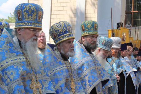По улицам Одессы пронесли чудотворный образ Небесной Покровительницы Причерноморского края (фоторепортаж)