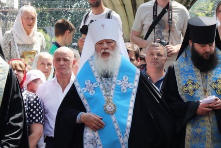 По улицам Одессы пронесли чудотворный образ Небесной Покровительницы Причерноморского края (фоторепортаж)