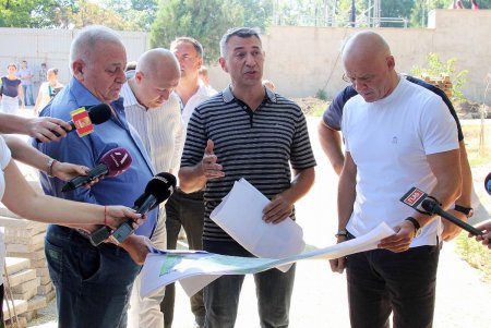 В Греческом парке установят скульптуру Посейдона и фонтан (фото)