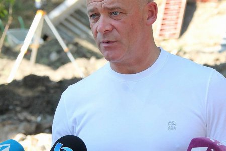 В Греческом парке установят скульптуру Посейдона и фонтан (фото)