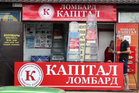 Слободка: храм, мусор, грязь и одесский «загар» (фоторепортаж) 