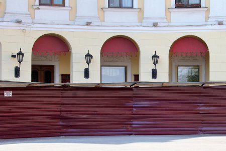 За дом на Приморском бульваре  взялись киевляне  с молотком (фоторепортаж)