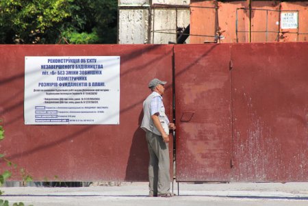 Самый высокий небоскреб Одессы прирастает надспортивными этажами (фоторепортаж)