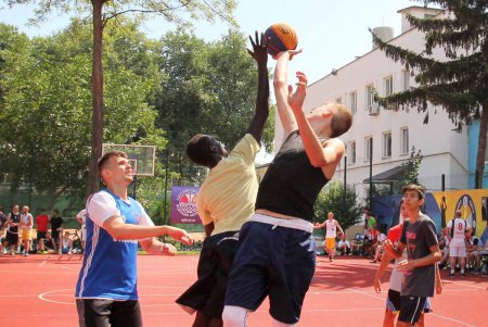На выходных в Одессе играли в народный баскетбол (фоторепортаж)