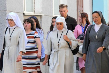Шествие христиан–католиков прошло в Одессе (фоторепортаж)
