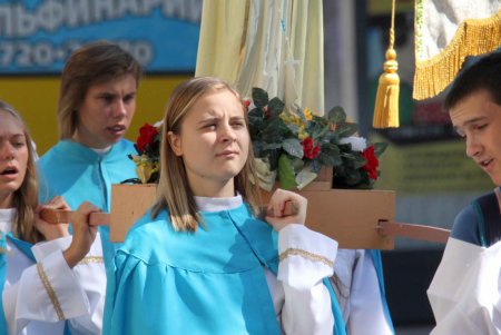 Шествие христиан–католиков прошло в Одессе (фоторепортаж)