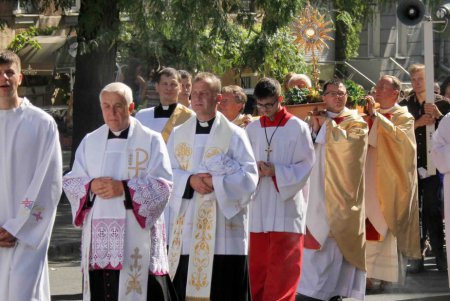 Шествие христиан–католиков прошло в Одессе (фоторепортаж)