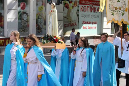 Шествие христиан–католиков прошло в Одессе (фоторепортаж)
