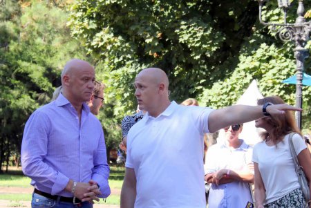 Восстановление Дома Руссова идет полным ходом (фоторепортаж)