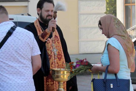 Православные Одессы отметили Медовый спас (фоторепортаж)