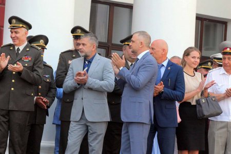 На Думской площади торжественно подняли Государственный Флаг Украины (фоторепортаж)