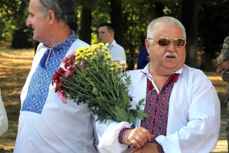 Празднование Дня независимости Украины в Одессе началось с возложения цветов у памятника Тарасу Шевченко (фоторепортаж)