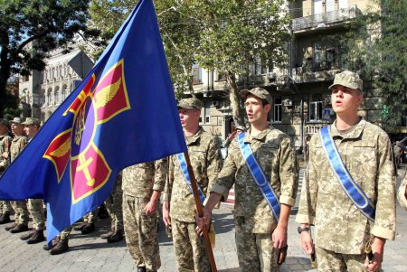 Празднование Дня независимости Украины в Одессе началось с возложения цветов у памятника Тарасу Шевченко (фоторепортаж)