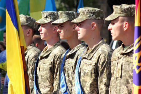 Празднование Дня независимости Украины в Одессе началось с возложения цветов у памятника Тарасу Шевченко (фоторепортаж)