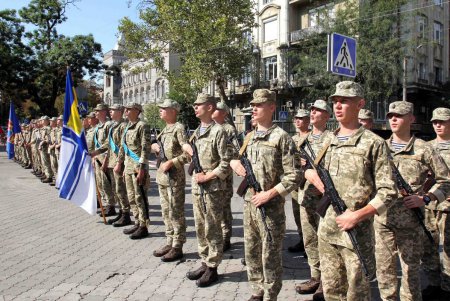 Празднование Дня независимости Украины в Одессе началось с возложения цветов у памятника Тарасу Шевченко (фоторепортаж)