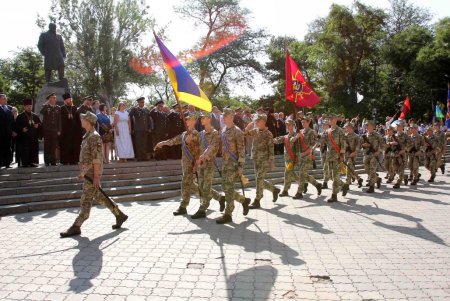Празднование Дня независимости Украины в Одессе началось с возложения цветов у памятника Тарасу Шевченко (фоторепортаж)