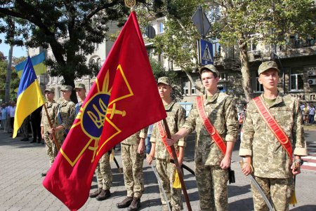 Празднование Дня независимости Украины в Одессе началось с возложения цветов у памятника Тарасу Шевченко (фоторепортаж)